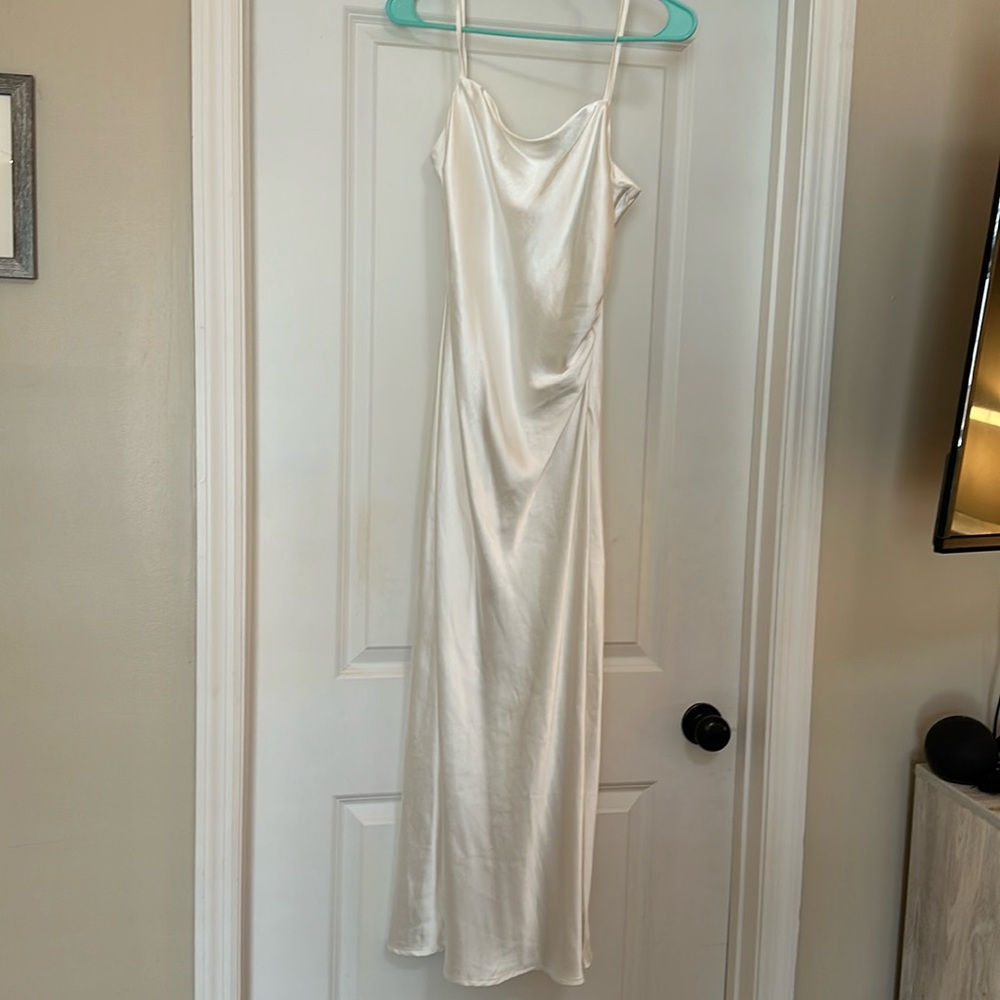 Molly green white midi dress size small